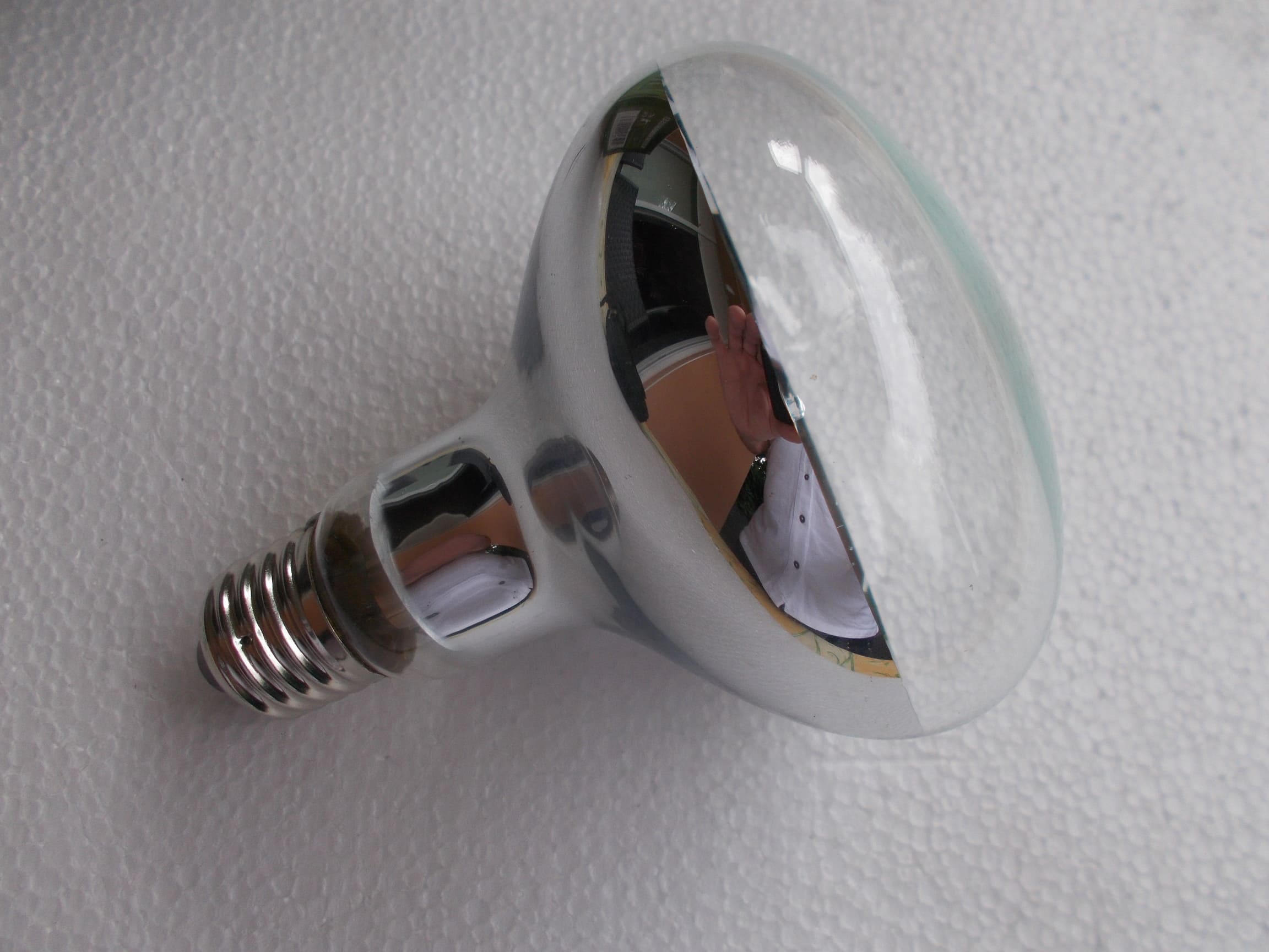 Ampoule chauffante CLAIRE 105 Watts pour reptiles 3